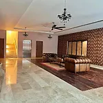 Giada Towers By The Spot Apartamento