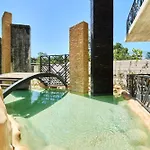 Apartment Escape - Stylish Pool, Gym & Parking