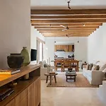 Boho Organic 3Br Villa, Gated Community, Rooftop