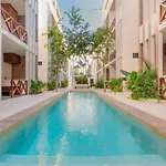 Luxury 2 Story Penthouse La Veleta 3Br Hydro Tub