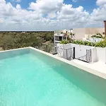 Anana Yaaxlum 401 N Tulum