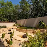 Apartment Luxury Gym Jacuzzi Wifi Starlink