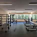 Apartment Luxury Gym Jacuzzi Wifi Starlink *