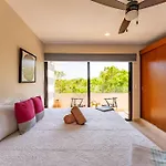 Luxury Gym Jacuzzi Wifi Starlink Apartment