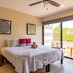 Luxury Gym Jacuzzi Wifi Starlink *