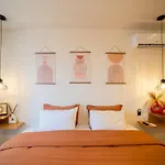 Unique Style Elegance, Fast Wifi Beach Access