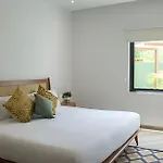 Oasis Yaaxlum