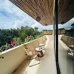 New Large Luxurious 1 Bedroom, 1 Bathroom In