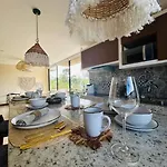 New Large Luxurious 1 Bedroom, 1 Bathroom In Apartamento