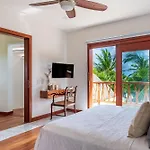 Casa Nah Balam. Very Private. A Perfect Get Away! Villa