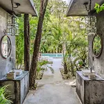 Art Design Loft With Pool, Big Gym, Spa, Hot Tub