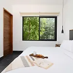 Villa Asana Leaf