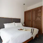Villa Asana Leaf