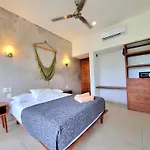 Mi Apartahotel