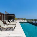 Luxury With Rooftop Pool, Gym, Padel Court, Art Installations & Shopping Apartment
