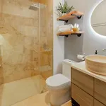 Apartment 2br Designer's Pad Private Pool Closest To *