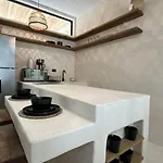 Pool 2205