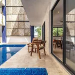 Lux 2 Bd Suite With Swim Up Pool, Gym In Aldea Zama