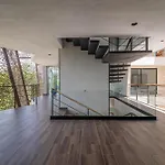 King Suite With Rooftop Pool, Sauna, Gym, Parking