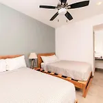 Comfortable, Spacious Penthouse- 2 Bedrooms- 7 People