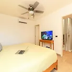 Comfortable, Spacious Penthouse- 2 Bedrooms- 7 People