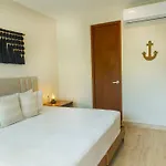 Fabulous 2Bd, Rooftop Pool, Cinema, Sauna, Gym