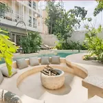 Apartment Jungle Chic - Luxury Stylish Loft W Private Hot Tub And Infinity Pool
