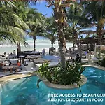 Apartment Jungle Chic - Luxury Stylish Loft W Private Hot Tub And Infinity Pool *