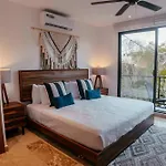 Loft Boho In With Pool & Gym *