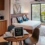 Apartamento Loft Boho In With Pool & Gym