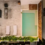 Deluxe 6br Double Penthouse With 2 Private Roof Pools Apartment *
