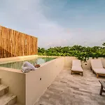 Apartment Deluxe 6br Double Penthouse With 2 Private Roof Pools