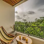 Deluxe 6br Double Penthouse With 2 Private Roof Pools Apartment *