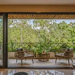 Deluxe 6br Double Penthouse With 2 Private Roof Pools Apartment