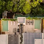 Deluxe 6br Double Penthouse With 2 Private Roof Pools