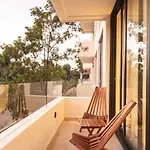 Stylish Retreat For 6, Near Everything *
