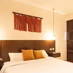 Apartamento Stylish Retreat For 6, Near Everything *