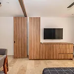 King With Private Balcony, Rooftop Pool, Gym Tulum