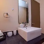 Luxury House With Rooftop And Jacuzzi Holiday home