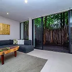 Holiday home Luxury House With Rooftop And Jacuzzi *