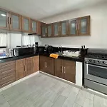 Villa A Like A Local House - Casa Encuentro