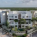 Oasis Yaaxlum