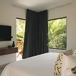 Stunnig 6Br Villa, Minimalist Design, Aldea Zama