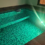 Level With Minifridge Microwave And Splash Pool Apartment *