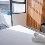 Apartment Level With Minifridge Microwave And Splash Pool