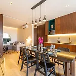 Lux 2br With Rooftop Pool, Spa, Gym, Kids Playroom