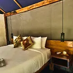 Libelula Beachfront Hotel 4*
