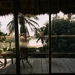 Libelula Beachfront 4*