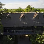 Libelula Beachfront Hotel 4*