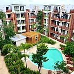 Chic 2Br Condo, Private Jacuzzi And 2 Free Bikes